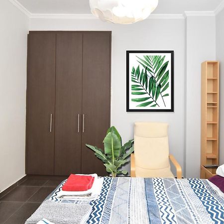 Modern Apartment In The Heart Of The City Лариса Экстерьер фото