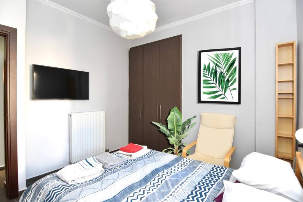 Modern Apartment In The Heart Of The City Лариса Экстерьер фото